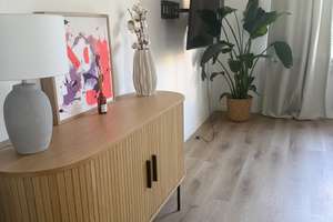 *Untermiete* Stylische 2-Zimmer-Wohnung nur 2 Minuten von der Kö – 40215 Friedrichstadt, Düsseldorf – Vorschaubild 2