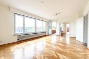 S-Sillenbuch: Sanierungsbedürftiges Einfamilienhaus mit Einliegerwohnung und Weitblick – Die vollständige Adresse der Immobilie erhältst du vom Anbieter., 70619 Sillenbuch (Ortsteil), Stuttgart – Vorschaubild 3