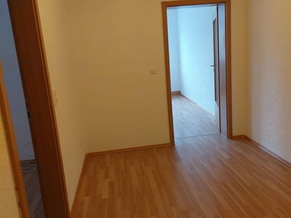 Blick von Flur zu Wohn-/Essz.