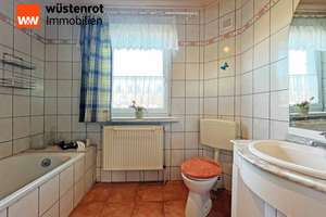 GROSSZÜGIGES WOHNEN AUF EINER EBENE MIT ÜBERDACHTER TERRASSE + GARAGE + VIEL PLATZ IM UNTERGESCHOSS – Die vollständige Adresse der Immobilie erhältst du vom Anbieter., 17087 Altentreptow – Vorschaubild 16