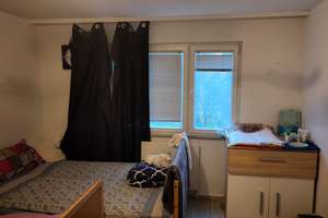 Helle mit Blick ins Grüne 2-Zimmer Wohnung im 2. OG in Stuttgart-Freiberg – Suttnerstraße 38, 70437 Freiberg, Stuttgart – Vorschaubild 5