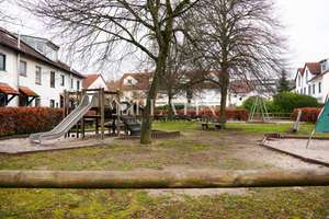 Solide Basis für Ihr Familienglück: Renoviertes Raumwunder mit Garten – Die vollständige Adresse der Immobilie erhältst du vom Anbieter., 76327 Pfinztal – Vorschaubild 2
