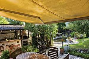 Möblierte Doppelhaushälfte (6.0-Zimmer, 2 Badezimmer, 1 Gäste-WC, Keller, Garage) in Lichtenrade