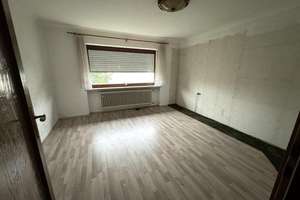 Ruhige Lage, renovierungsbedürftig! – Die vollständige Adresse der Immobilie erhältst du vom Anbieter., 86179 Haunstetten-Süd, Augsburg – Vorschaubild 11