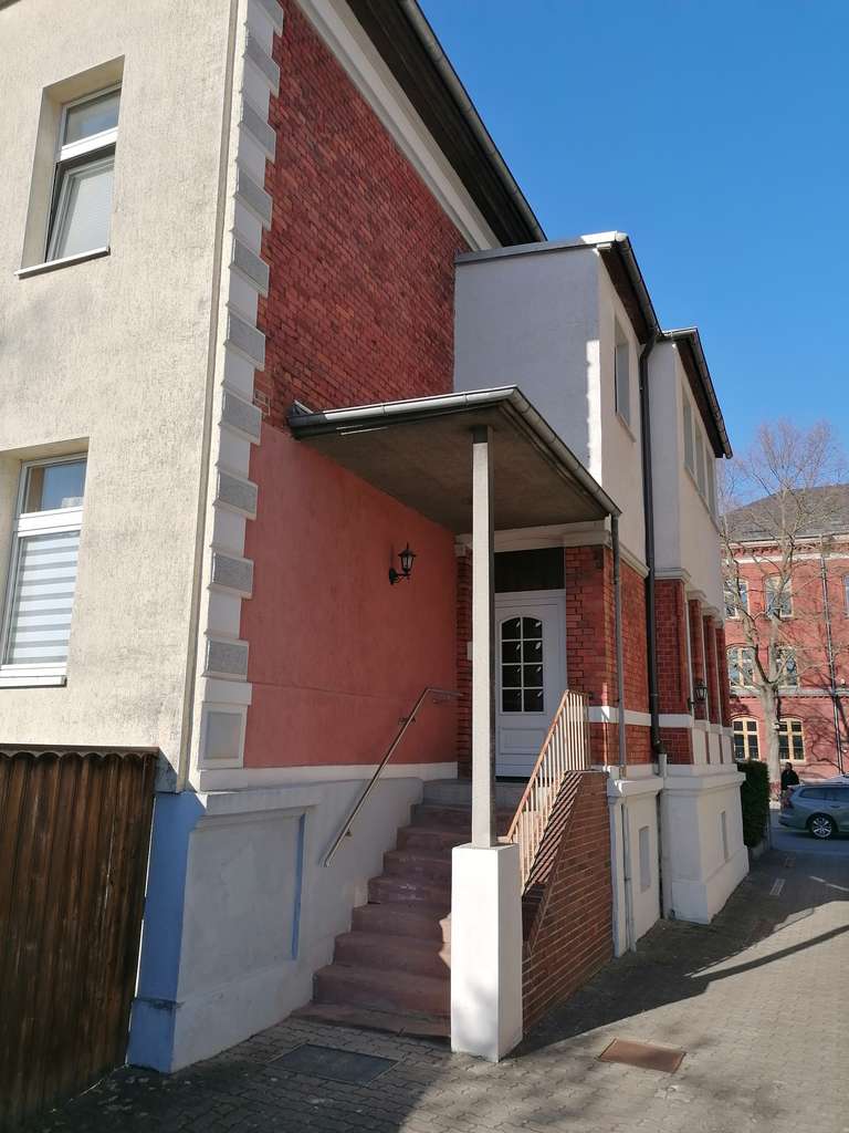 Immobilie in Haldensleben - Großzügiges Haus mit 10 Zimmern und Garage in Haldensleben - Bild 2