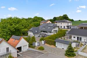 Luxuriöse Architektenvilla! 1.417 m² Grundstück in ruhiger Traumlage mit modernster Technik und ELW – Die vollständige Adresse der Immobilie erhältst du vom Anbieter., 95339 Wirsberg – Vorschaubild 32