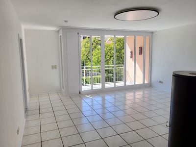 PROVISIONSFREI !  Zentral, ruhig, sonnig: Attraktive 3-Zimmer-Wohnung in Karlsfeld-Mitte