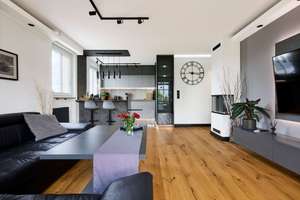 Exklusive Designer Wohnung mit Balkon, hochwertiger Komplettrenovierung und luxuriöser Ausstattung! – Die vollständige Adresse der Immobilie erhältst du vom Anbieter., 85622 Feldkirchen – Vorschaubild 6