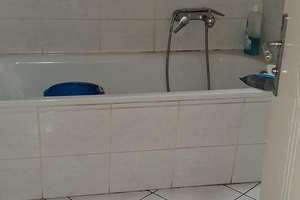 MIETFREI!!! Renovierungsbedürftige 2,5 Dachgeschosswohnung (Mietfreiezeit nach Vereinbarung) – Kettelerstr. 1a, 46117 Osterfeld-West, Oberhausen – Vorschaubild 1