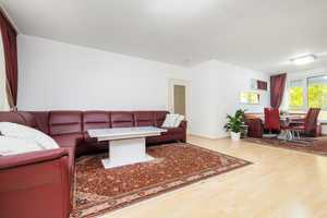 Helle und ruhige 3-Zimmer-Gartenwohnung mit Tiefgaragenstellplatz – perfekt für Paare oder Familien – Augsburg – Vorschaubild 4