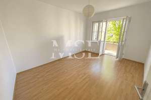 Sanierte lichtdurchflutete 2-Zimmerwohnung im grünen Zehlendorf | mit Außenstellplatz – Die vollständige Adresse der Immobilie erhältst du vom Anbieter., 14169 Zehlendorf, Berlin – Vorschaubild 3
