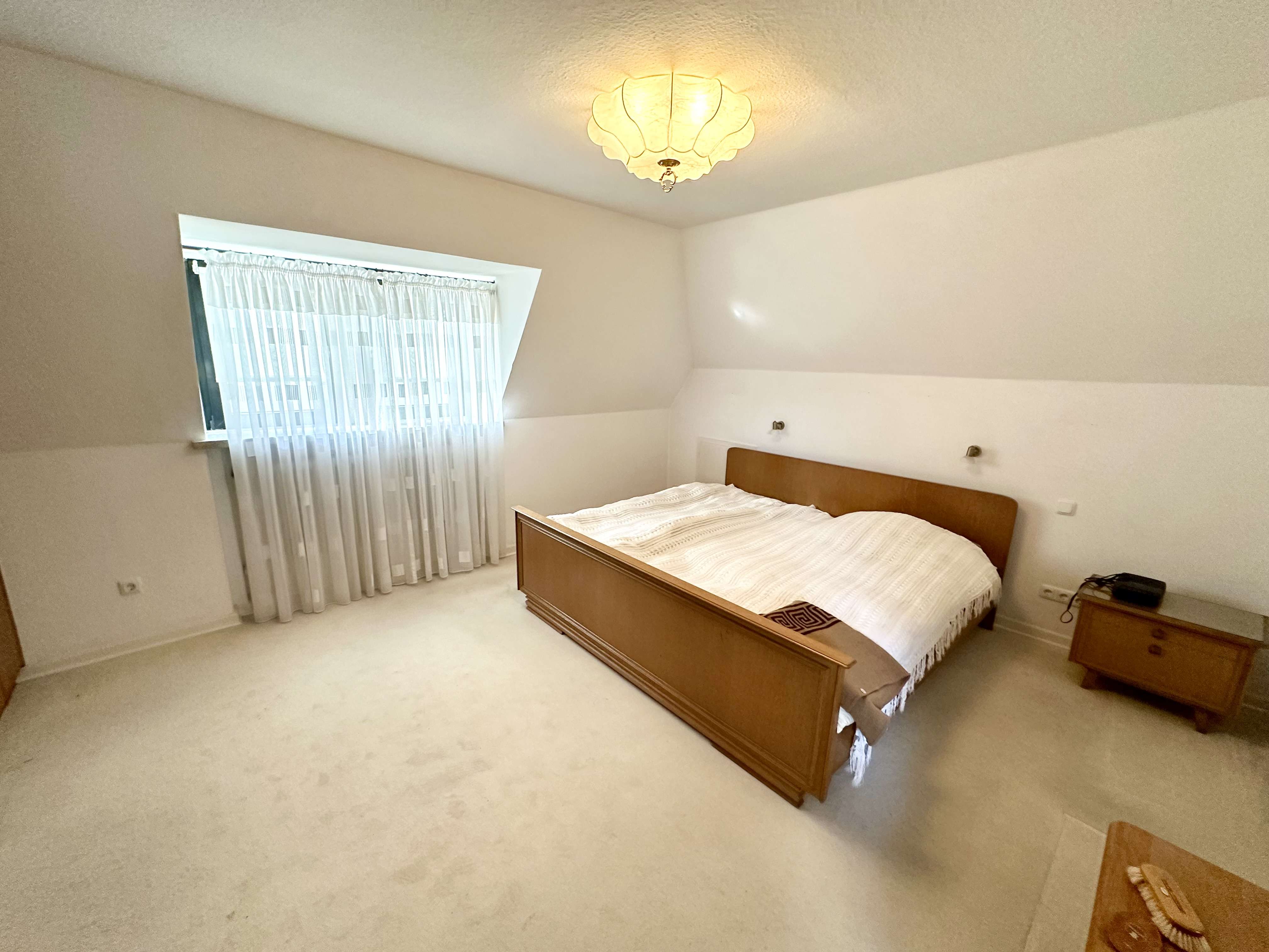 Immobilie in Büdelsdorf - Besonders familiengerechtes, charmantes Einfamilienhaus mit Doppelgarage und tollem Garten! - Bild 10