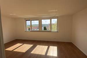 Neubauhaus in Plochingen mit Blick auf den Albtrauf und moderner Einbauküche – 73207 Plochingen – Vorschaubild 5