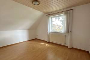 Gepflegte 4-Zimmer-Doppelhaushälfte mit Garten, Terrasse und Stellplatz in Eversten – Die vollständige Adresse der Immobilie erhältst du vom Anbieter., 26131 Eversten, Oldenburg (Oldenburg) – Vorschaubild 8