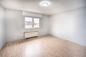 Mehr ist Mehr! Großes Zweifamilienhaus mit viel Potential auf tollem Eckgrundstück und vielen Annehm – Mayen-Koblenz (Kreis) – Vorschaubild 18