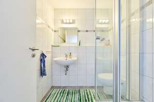 140 m² Wohnkomfort | 4,5 Zimmer | Große Sonnenterrasse | TG-Stellplatz – Die vollständige Adresse der Immobilie erhältst du vom Anbieter., 70794 Filderstadt – Vorschaubild 25