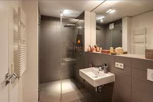 Möbliert: Luxuriöses Townhouse in ruhiger Innenhoflage mitten in der Maxvorstadt – Die vollständige Adresse der Immobilie erhältst du vom Anbieter., 80333 Augustenstraße, München – Vorschaubild 13