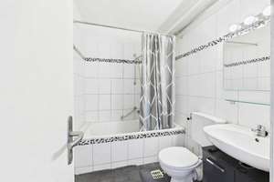 Begehrte Freiburger Unterwiehre: Attraktive 3-Zimmer-Wohnung mit zwei Balkonen – 79100 Unterwiehre-Süd, Freiburg im Breisgau – Vorschaubild 11