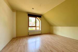 Bezugsfreie Maisonette-Wohnung mit Süd-West-Balkon in familienfreundlicher Lage von Chemnitz – Die vollständige Adresse der Immobilie erhältst du vom Anbieter., 9224 Mittelbach, Chemnitz – Vorschaubild 4