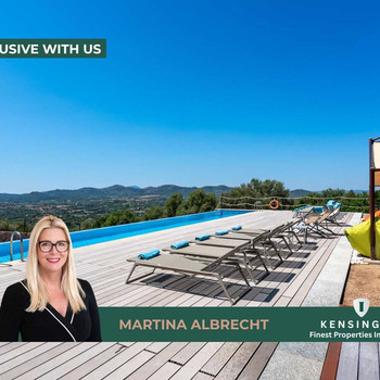 Finca in der Nähe von Manacor mit Panoramablick auf die Berge bis zum glitzernden Meer