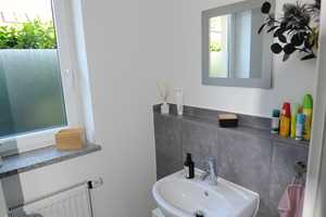 Schöne Doppelhaushälfte mit 6 Zimmer, 2 Bäder und Garten in Dinkelscherben zu vermieten – Am Baumgärtle 2, 86424 Augsburg (Kreis) – Vorschaubild 9