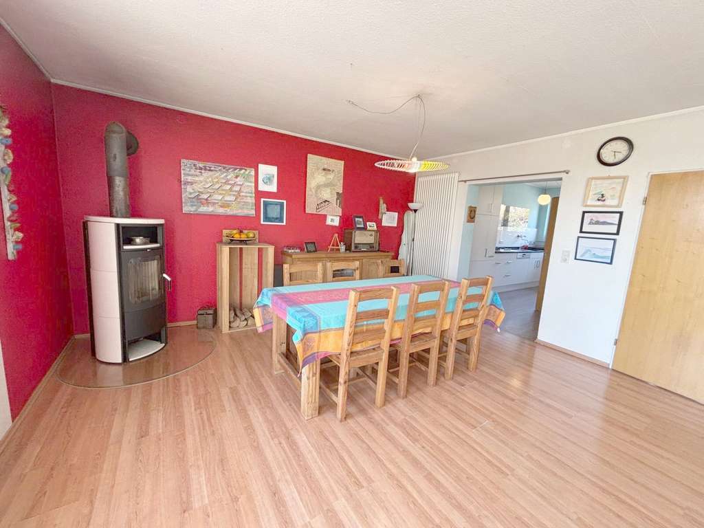 Immobilie in Gusterath - Großes, vielseitiges Ein- oder Zweifamilienhaus mit großer Terrasse, Garten und Garage - Bild 3