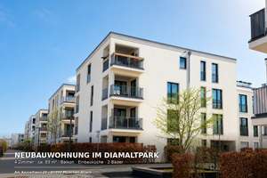 Neubau: 4 Zimmer, Balkon, Einbauküche und 2 Bäder