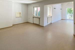 ZWEIFAMILIENHAUS FÜR WOHNEN+ARBEITEN/MEHRGENERATIONEN MIT GARAGE IN RUHIGER LAGE NÜRNBERG-MÖGELDORF – Die vollständige Adresse der Immobilie erhältst du vom Anbieter., 90480 Schmausenbuckstraße, Nürnberg – Vorschaubild 24