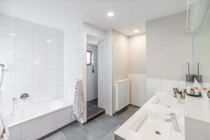Privat. Modern. Ökologisch: Architektenvilla am Waldrand mit parkähnlichem Grundstück in Bestlage – Die vollständige Adresse der Immobilie erhältst du vom Anbieter., 91054 Burgberg, Erlangen – Vorschaubild 8