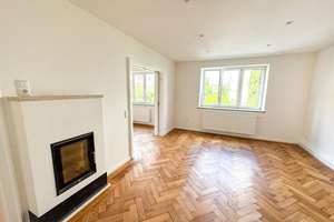 ***Charmante Altbauwohnung in Bestlage mit Kamin & Balkon ins Grüne***