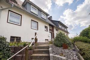 Modernisierte 4-Zimmer-Wohnung mit Balkon in ruhiger Wohnlage von Geisweid