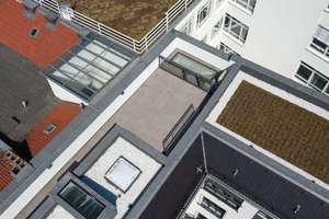 Erstbezug im neuen Dachgeschoss: 2-Zimmer-Wohnung mit Dachterrasse, Aufzug und Fischgrätparkett – Stresemannstraße 32, 10963 Kreuzberg, Berlin – Vorschaubild 3