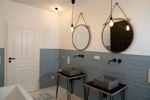 Zentral, stilvoll, hochwertig – 3-Zimmer-Wohnung mit Regendusche, Balkon & neuer Einbauküche – Karlstraße 94, 40210 Düsseldorf – Vorschaubild 5