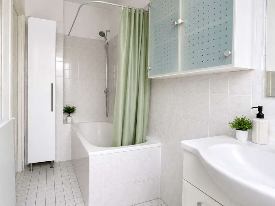 1.OG rechts Badezimmer