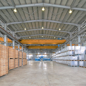 Attraktive Lagerhalle in Oberhausen | Stellplätze verfügbar | Rampenandienung