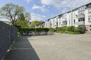 Bezugsfreie, helle 2-Zi.-Wohnung mit 2 Balkonen und Stellplatz in Rhein- und Zentrumsnähe in Bonn – Die vollständige Adresse der Immobilie erhältst du vom Anbieter., 53111 Nordstadt, Bonn – Vorschaubild 14