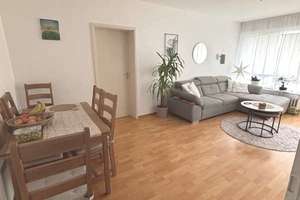 2-Zimmer-Wohnung mit Balkon und kleiner separater Küche ab 16.12.! – Londoner Str. 10, 53117 Auerberg, Bonn – Vorschaubild 1