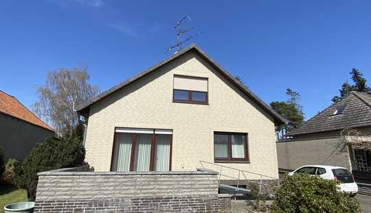 Bild von Ein-Zweifamilienhaus in dörflicher Lage