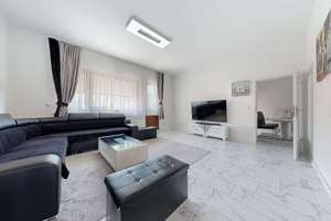 Großzügige 5-Zimmer-Wohnung mit Modernisierung und Potenzial – Die vollständige Adresse der Immobilie erhältst du vom Anbieter., 28325 Ellenerbrok-Schevemoor, Bremen – Vorschaubild 2