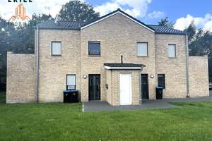 Moderne 2-Zimmer- OG Wohnung mit Balkon, Fußbodenheizung & Stellplatz in Moormerland-Hatshausen zu V