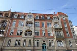 * schöne 2-Raumwohnung in saniertem Altbau* 6740