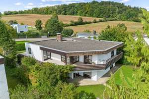 Exklusives Einfamilienhaus im Bauhausstil mit einzigartigem Panoramablick über Eichstätt – Die vollständige Adresse der Immobilie erhältst du vom Anbieter., 85072 Eichstätt – Vorschaubild 1