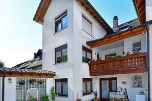 Zweifamilien-Reihenmittelhaus  mit Charme, Platz und Rückzugsidylle – Die vollständige Adresse der Immobilie erhältst du vom Anbieter., 79713 Bad Säckingen – Vorschaubild 1