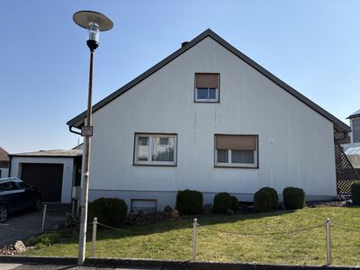 Attraktives Einfamilienwohnhaus mit weitläufigem Garten  – verwirklichen Sie Ihren Wohntraum