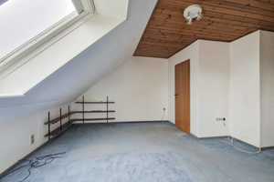Ihr neues Zuhause: Gepflegtes Einfamilienhaus
mit Wintergarten, großzügigem Garten & Doppel-Carport – Steinburg (Kreis) – Vorschaubild 10