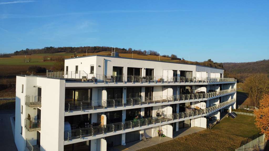 Immobilie in Igersheim - Exklusives Penthouse mit großer Loggia & Panoramablick über Igersheim - Bild 0