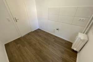 Frisch renovierte 2,5 Zimmer-Wohnung mit Balkon und Tageslichtbad mit Wanne – 23554 Sankt Lorenz Nord, Lübeck – Vorschaubild 19