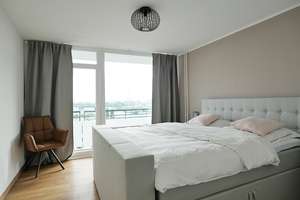 Krefeld-Uerdingen: Geschmackvoll sanierte 3 Zimmerwohnung mit Blick über Krefeld – Die vollständige Adresse der Immobilie erhältst du vom Anbieter., 47829 Uerdingen, Krefeld – Vorschaubild 8