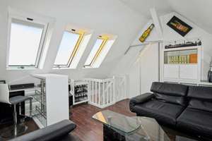 Bezugsfrei:  4-Zimmer Maisonette-Wohnung mit Balkon in Berlin-Tempelhof zu verkaufen – Die vollständige Adresse der Immobilie erhältst du vom Anbieter., 12103 Tempelhof, Berlin – Vorschaubild 3