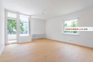 IMMOBERLIN.DE - Sonnige Wohnung mit Balkonloggia in Südwestausrichtung & Pkw-Stellplatz – Die vollständige Adresse der Immobilie erhältst du vom Anbieter., 12247 Lankwitz, Berlin – Vorschaubild 3